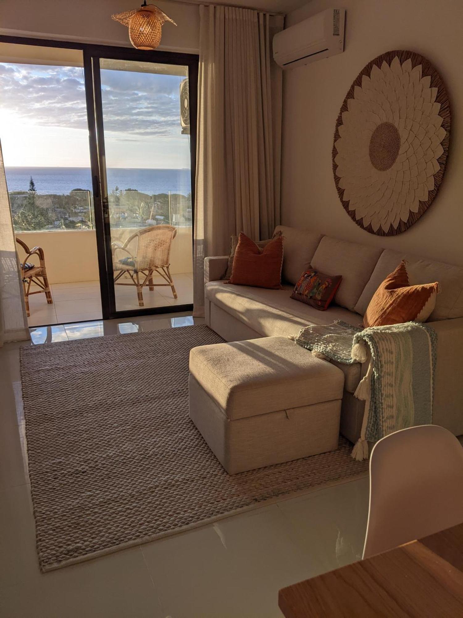 Seaview Serenity Apartment Flic-en-Flacq Esterno foto